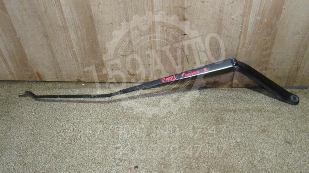 Поводок стеклоочистителя передний правый, 550 рублей, Пермь