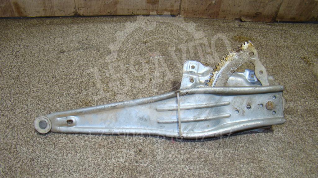 Стеклоподъемник механический задний левый, 500 рублей, Пермь