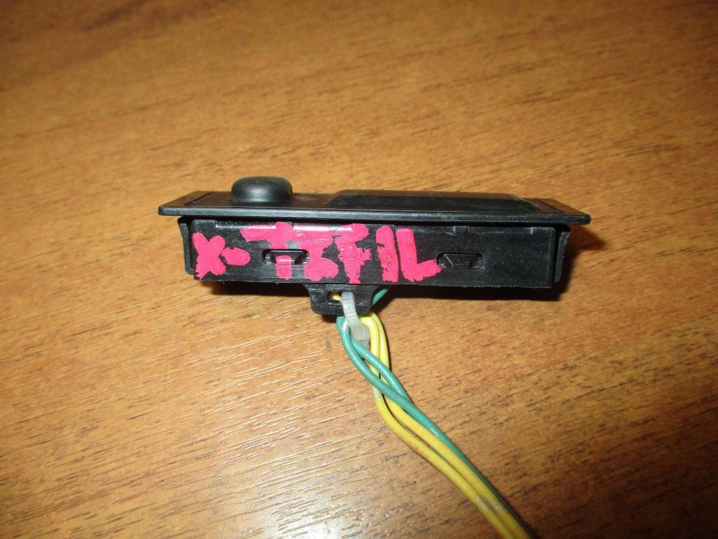 Кнопка открывания багажника, 1100 рублей, Пермь