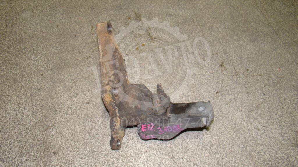 Кронштейн двигателя правый, 500 рублей, Пермь
