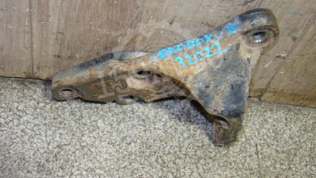 Кронштейн двигателя правый, 500 рублей, Пермь