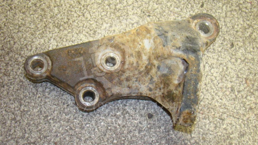 Кронштейн двигателя правый, 500 рублей, Пермь