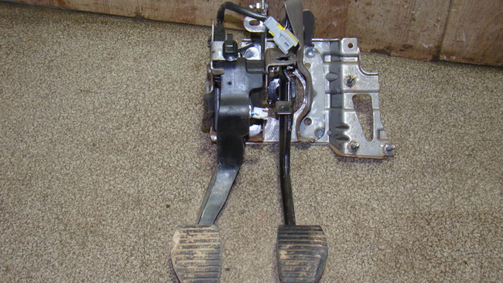 Блок педалей, 1500 рублей, Пермь