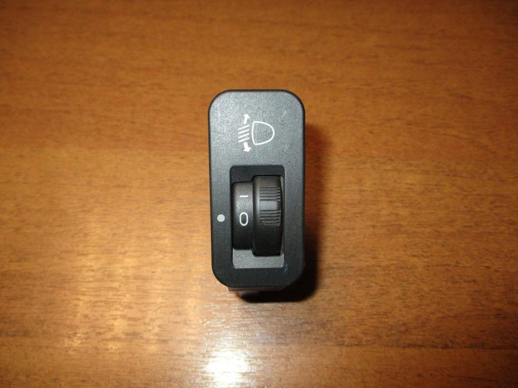 Кнопка корректора фар, 500 рублей, Пермь