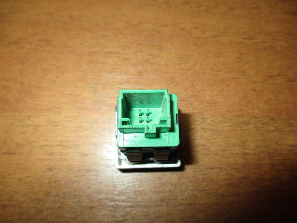 Кнопка открывания багажника, 550 рублей, Пермь