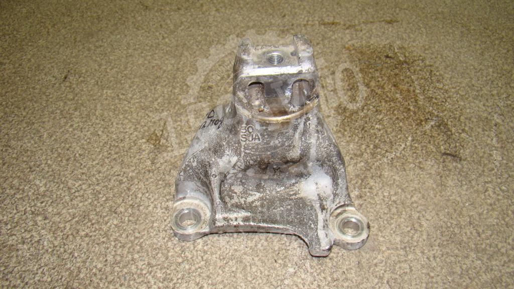 Кронштейн двигателя, 700 рублей, Пермь