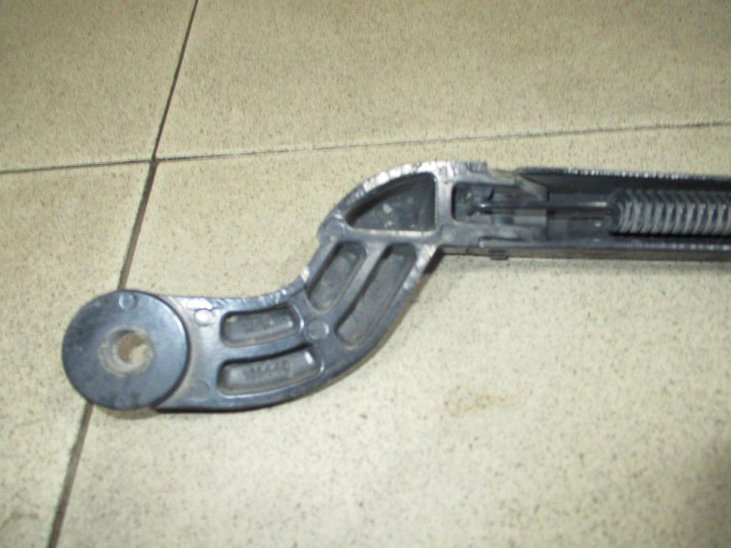 Поводок стеклоочистителя передний правый, 1600 рублей, Пермь