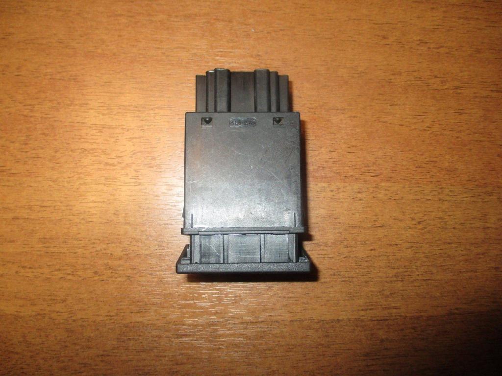 Кнопка открывания лючка бензобака, 500 рублей, Пермь