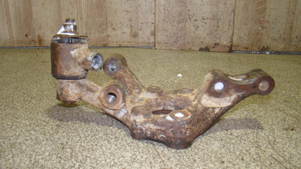 Кулак поворотный задний левый, 1000 рублей, Пермь