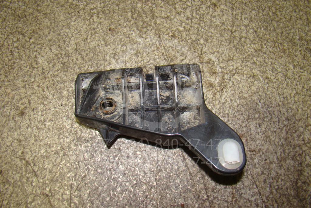 Кронштейн заднего бампера правый, 500 рублей, Пермь