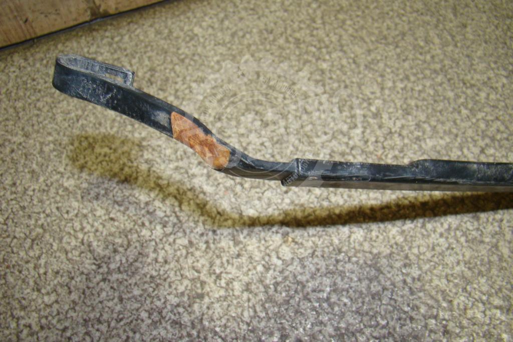 Поводок стеклоочистителя передний правый, 1600 рублей, Пермь