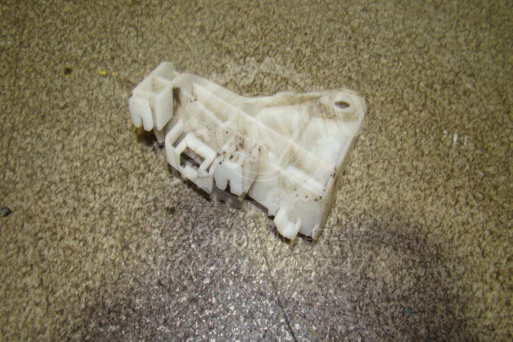 Кронштейн заднего бампера левый, 1000 рублей, Пермь