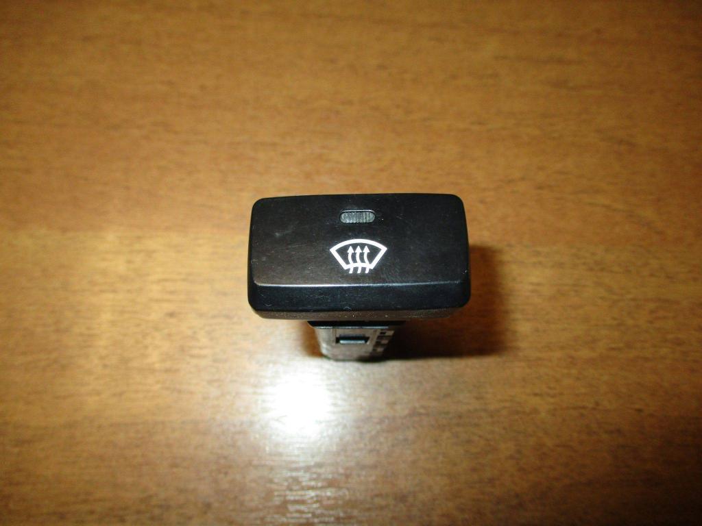 Кнопка обогрева переднего стекла, 500 рублей, Пермь