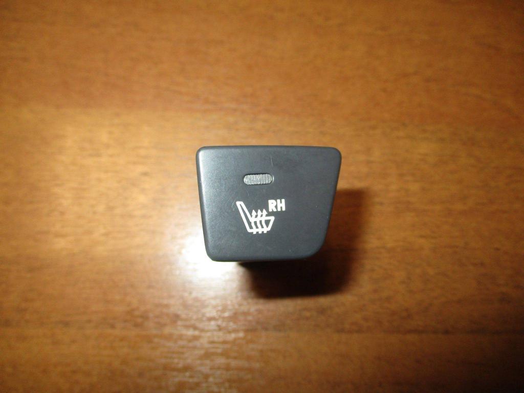 Кнопка обогрева сидений, 500 рублей, Пермь