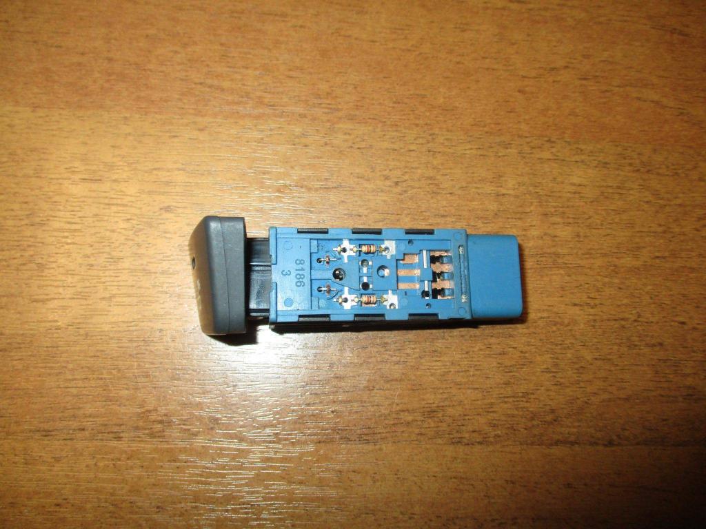 Кнопка обогрева сидений, 500 рублей, Пермь