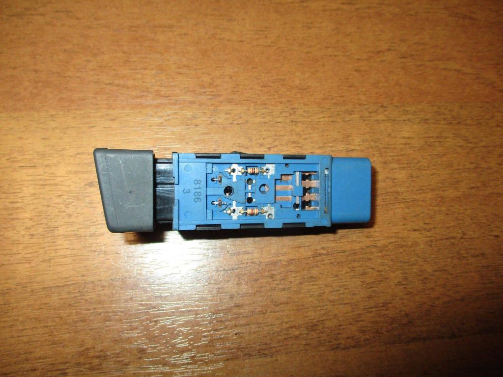 Кнопка обогрева сидений, 500 рублей, Пермь