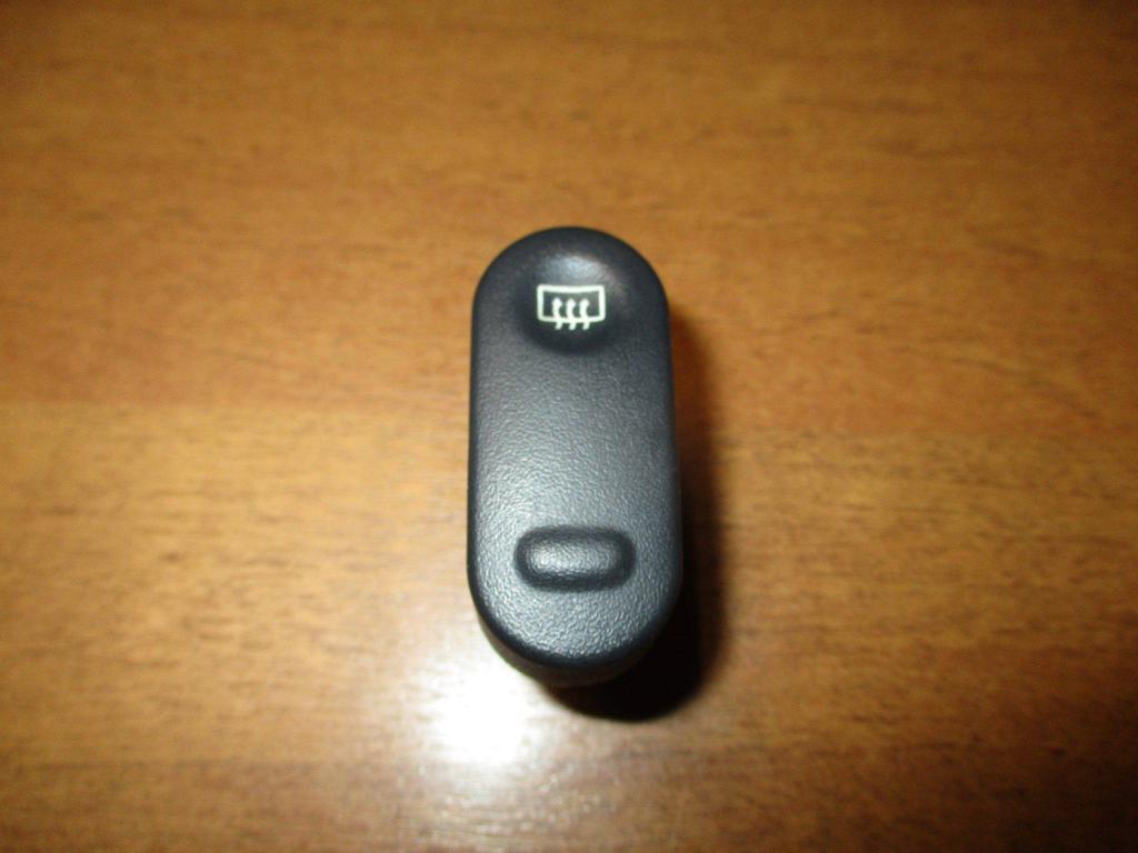 Кнопка обогрева заднего стекла, 500 рублей, Пермь