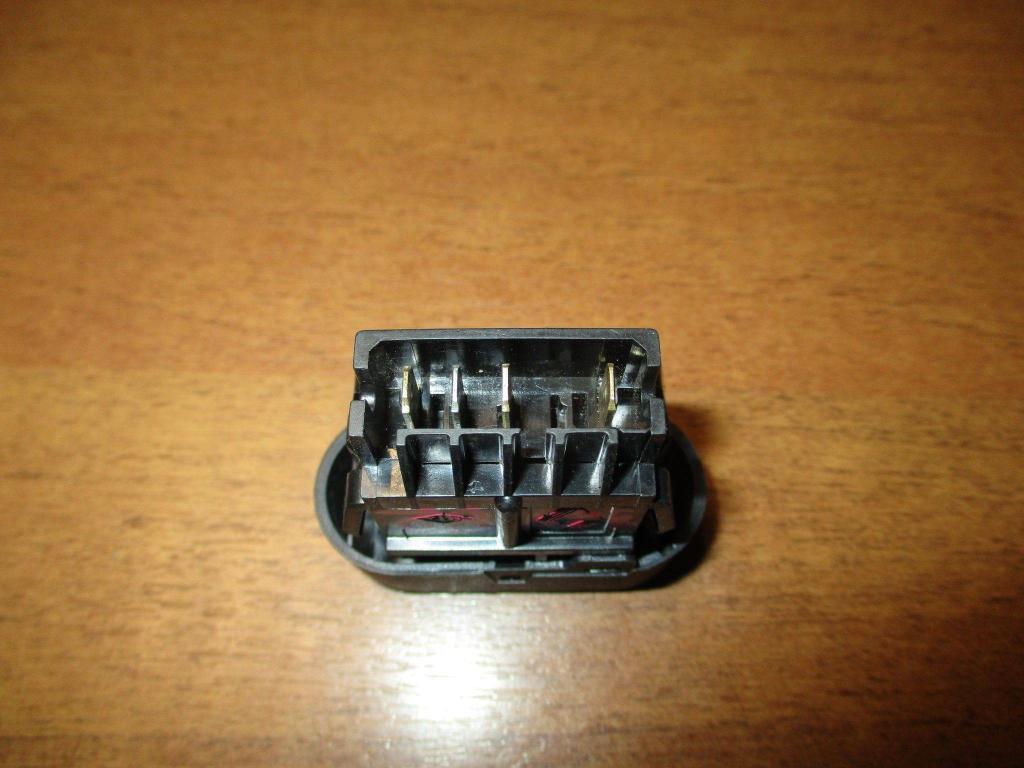 Кнопка обогрева заднего стекла, 500 рублей, Пермь