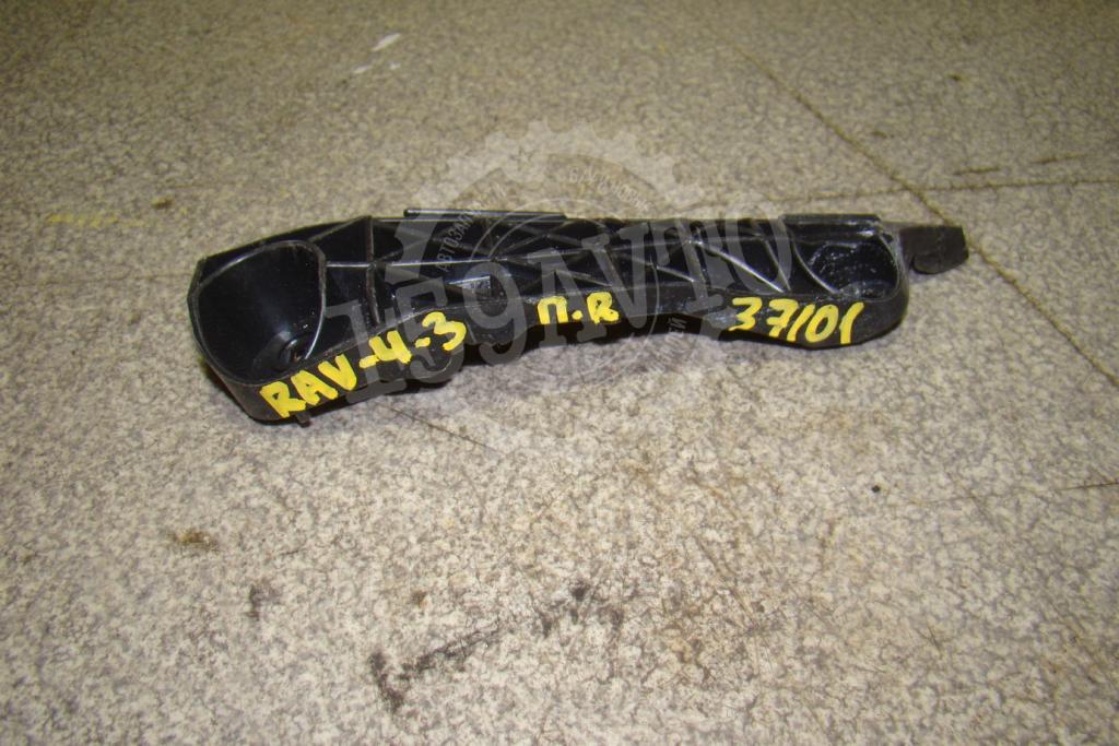 Кронштейн переднего бампера правый, 700 рублей, Пермь