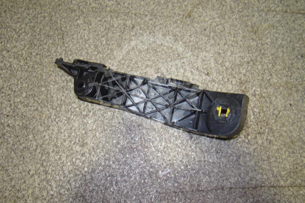 Кронштейн переднего бампера правый, 700 рублей, Пермь