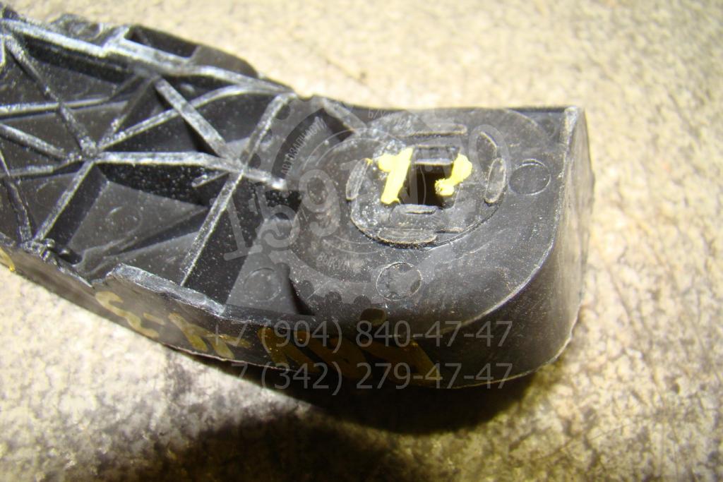 Кронштейн переднего бампера правый, 700 рублей, Пермь