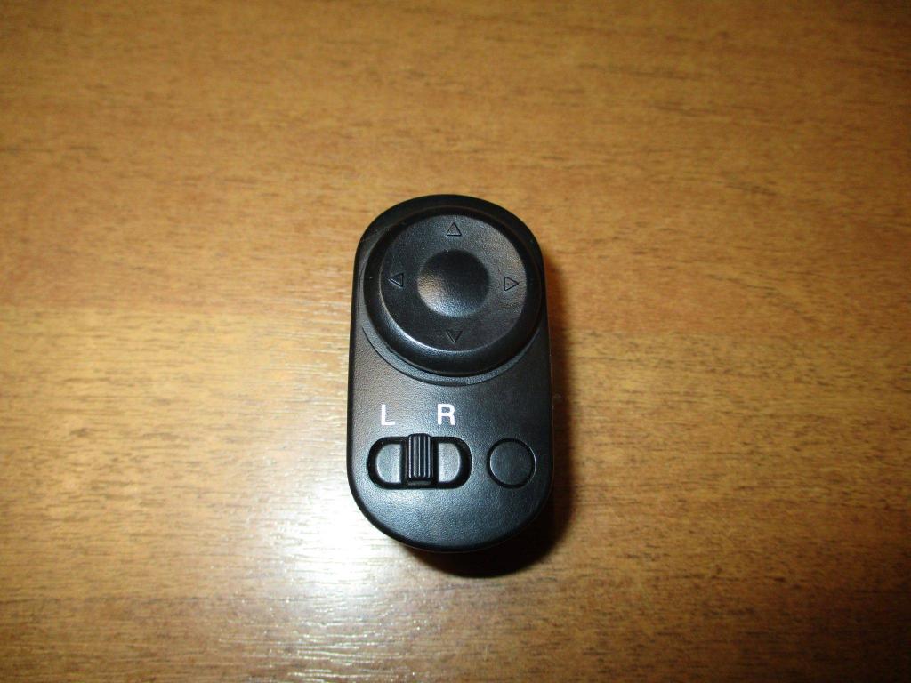 Переключатель регулировки зеркала, 500 рублей, Пермь