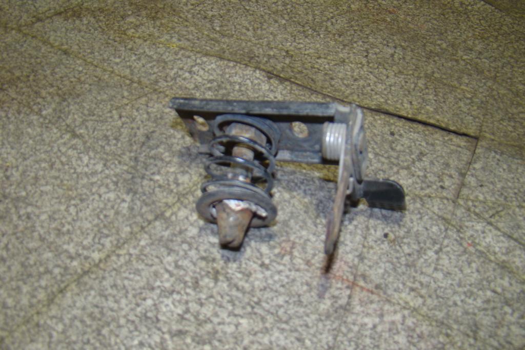 Замок капота, 550 рублей, Пермь