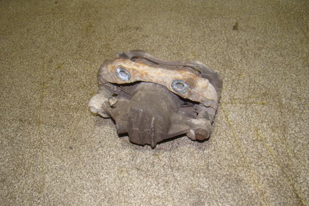 Суппорт передний правый, 1000 рублей, Пермь