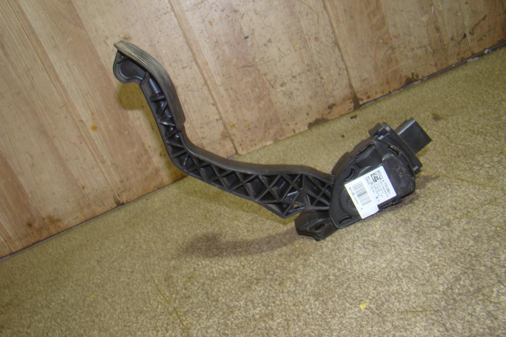 Педаль газа, 2000 рублей, Пермь