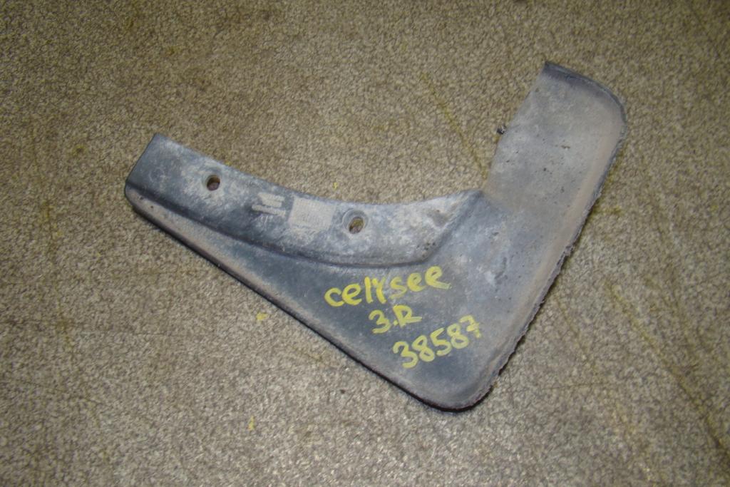 Брызговик задний правый, 500 рублей, Пермь