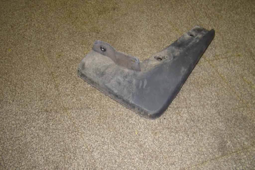 Брызговик задний правый, 500 рублей, Пермь