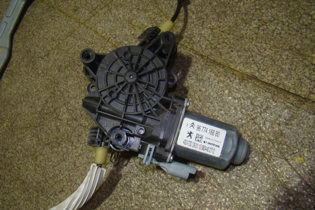 Стеклоподъемник передний правый, 4000 рублей, Пермь