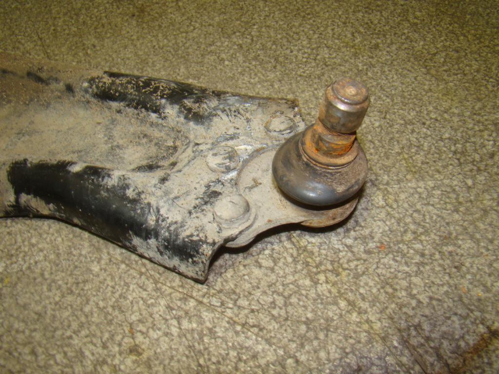 Рычаг передний правый, 2000 рублей, Пермь