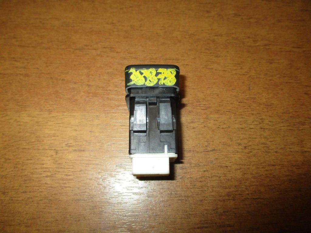 Кнопка открывания багажника, 700 рублей, Пермь