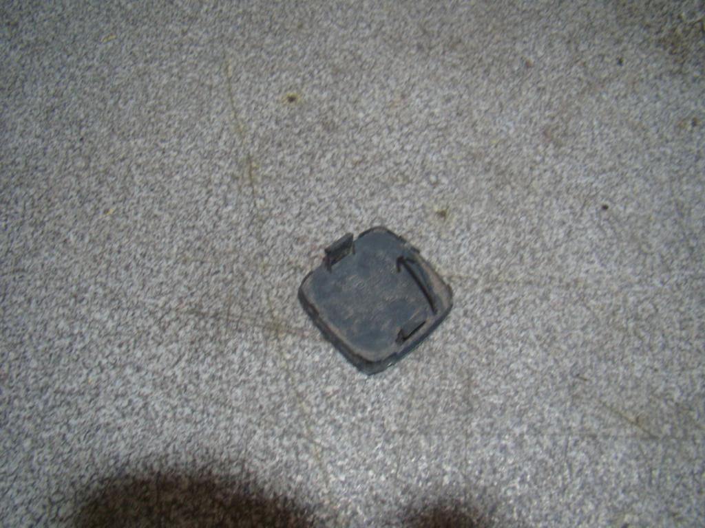 Заглушка буксировочного крюка, 1000 рублей, Пермь