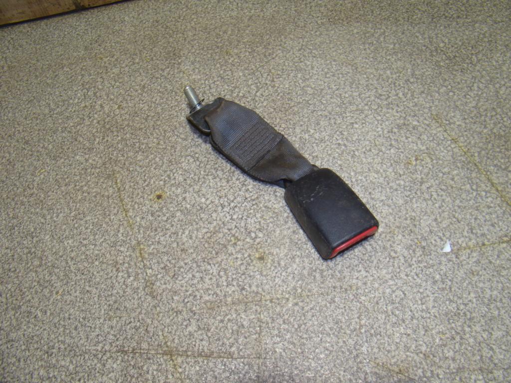 Ответная часть ремня безопасности, 500 рублей, Пермь