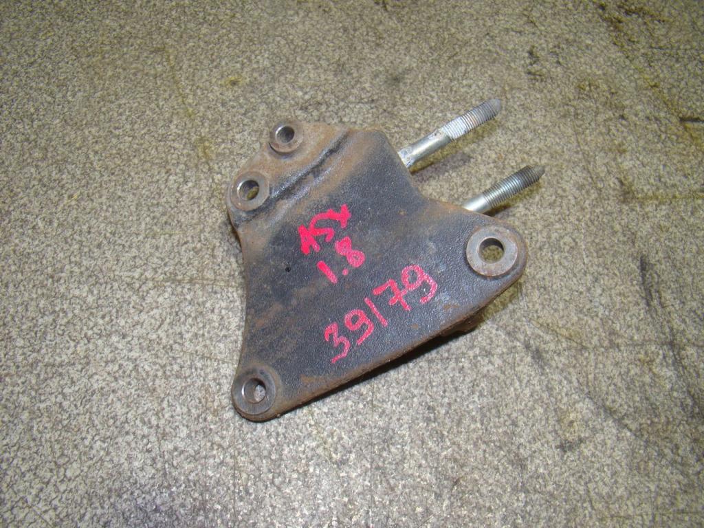 Кронштейн двигателя правый, 500 рублей, Пермь