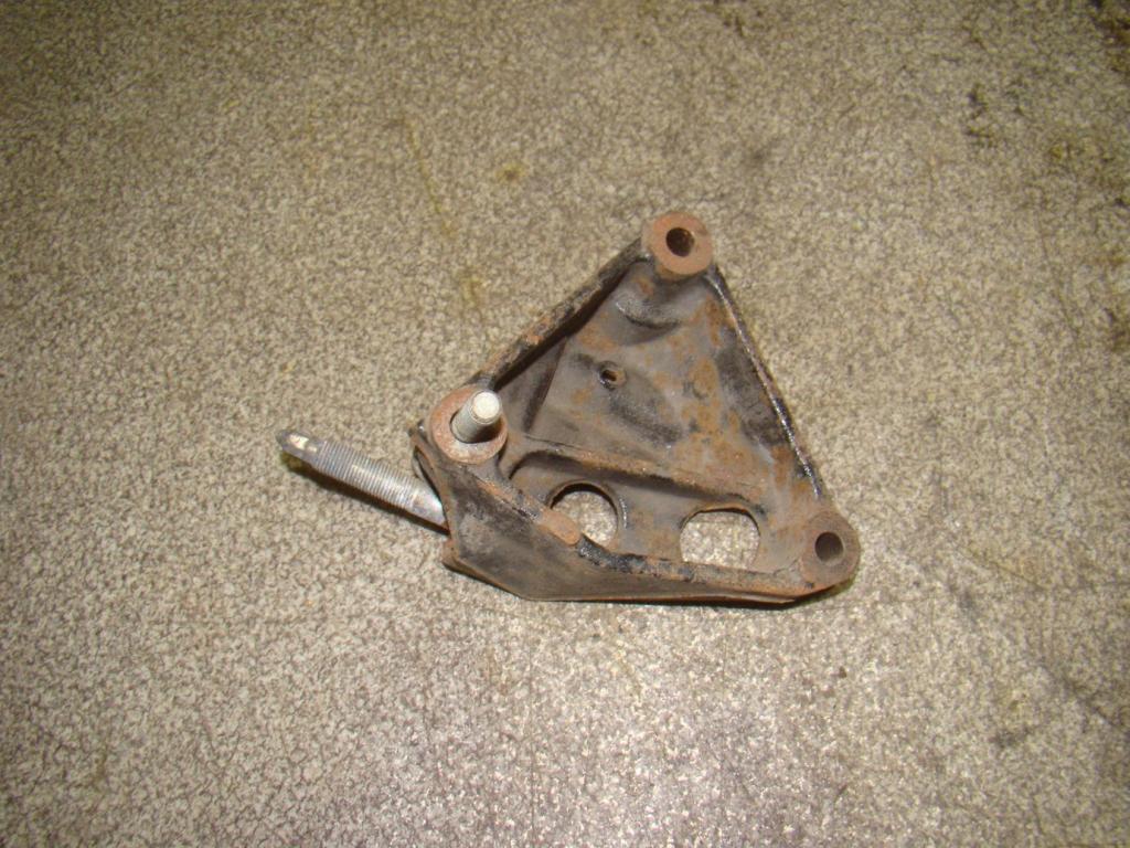 Кронштейн двигателя правый, 700 рублей, Пермь