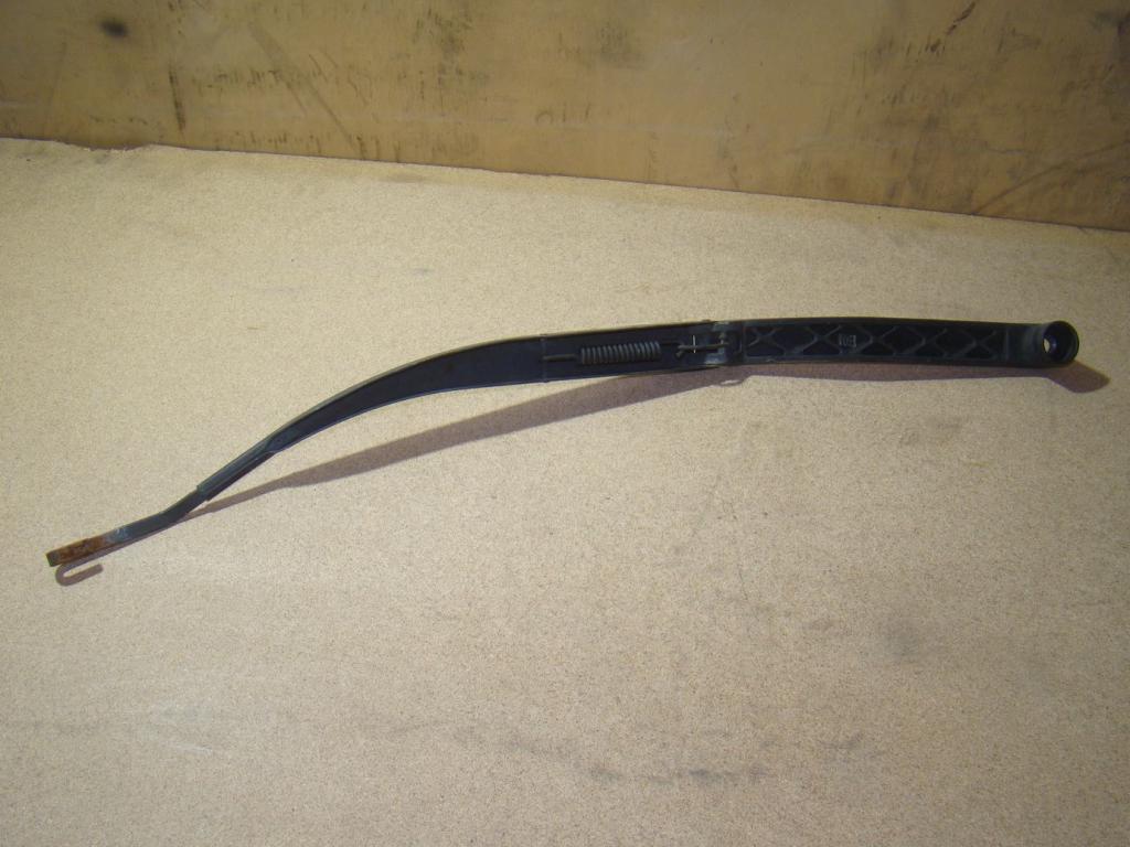 Поводок стеклоочистителя передний правый, 500 рублей, Пермь