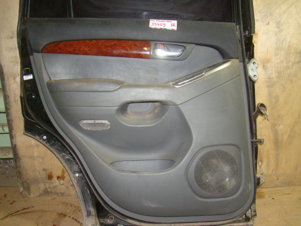 Обшивка двери задней левой, 2500 рублей, Пермь