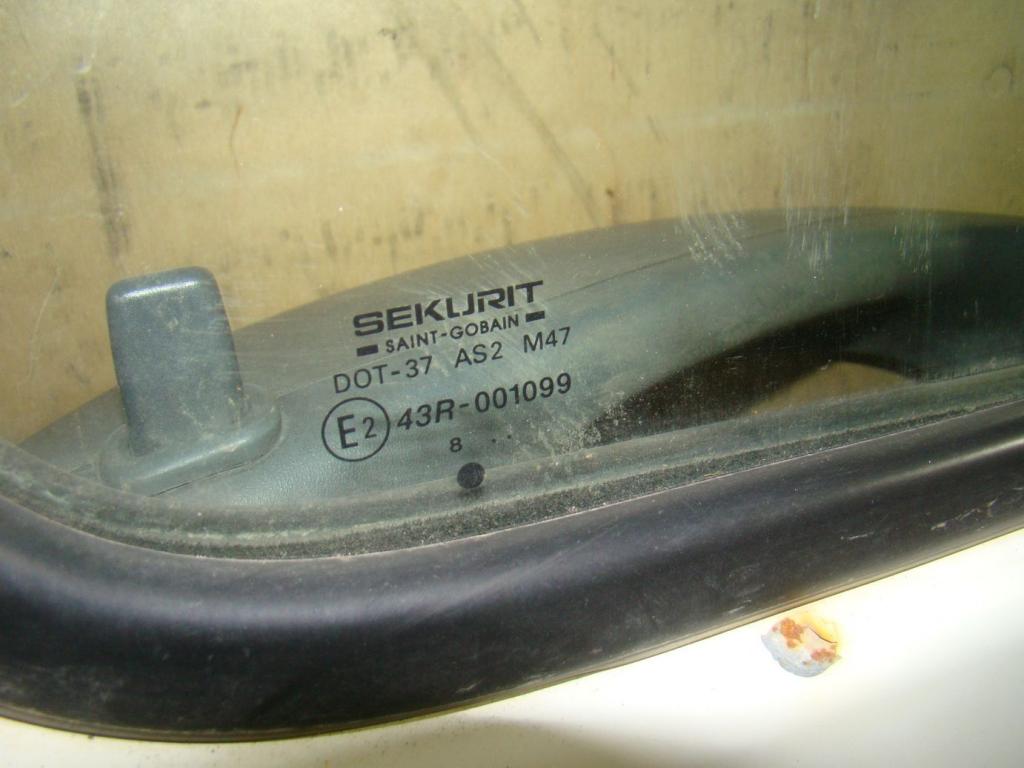 Стекло двери передней правой, 1500 рублей, Пермь