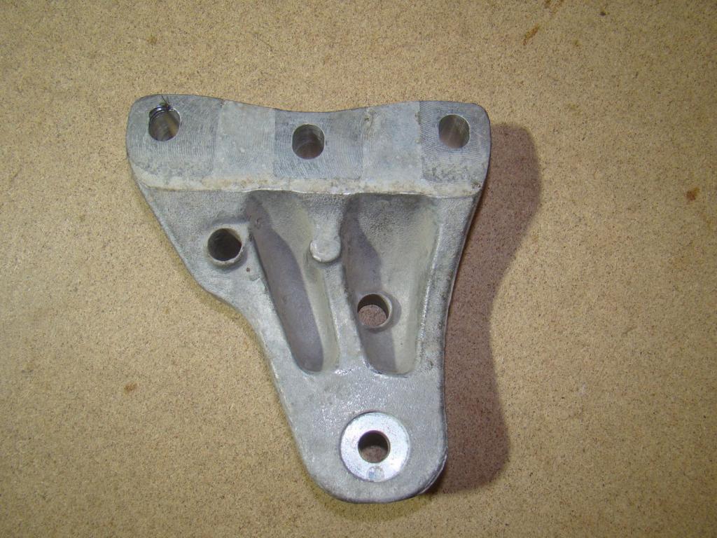 Кронштейн двигателя правый, 700 рублей, Пермь