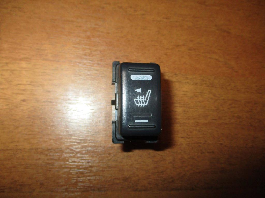 Кнопка обогрева сидений, 500 рублей, Пермь