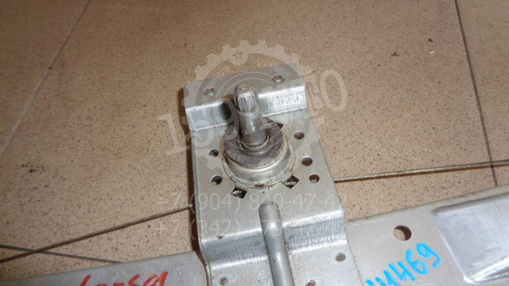 Стеклоподъемник механический задний правый, 550 рублей, Пермь