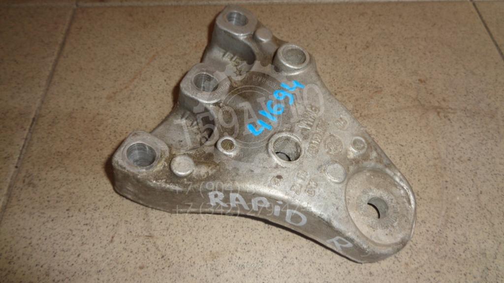 Кронштейн двигателя правый, 700 рублей, Пермь