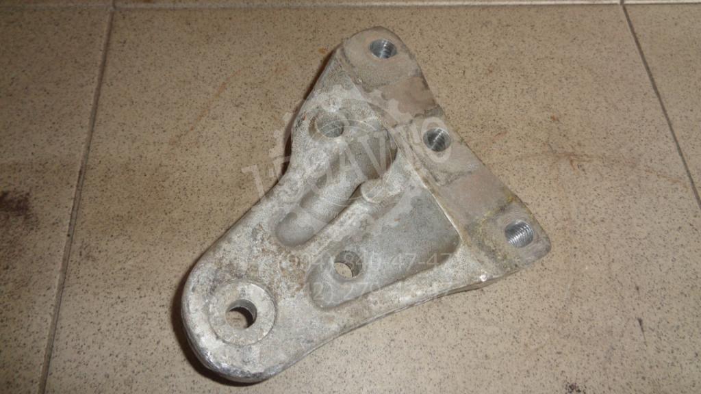 Кронштейн двигателя правый, 700 рублей, Пермь