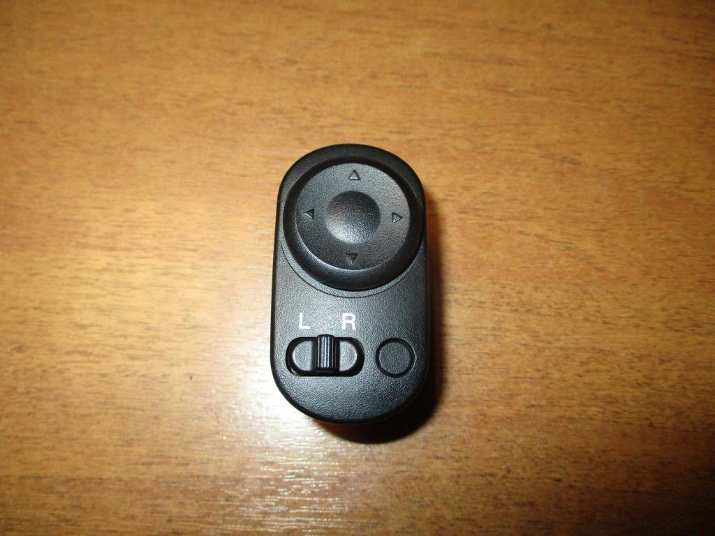 Переключатель регулировки зеркала, 500 рублей, Пермь