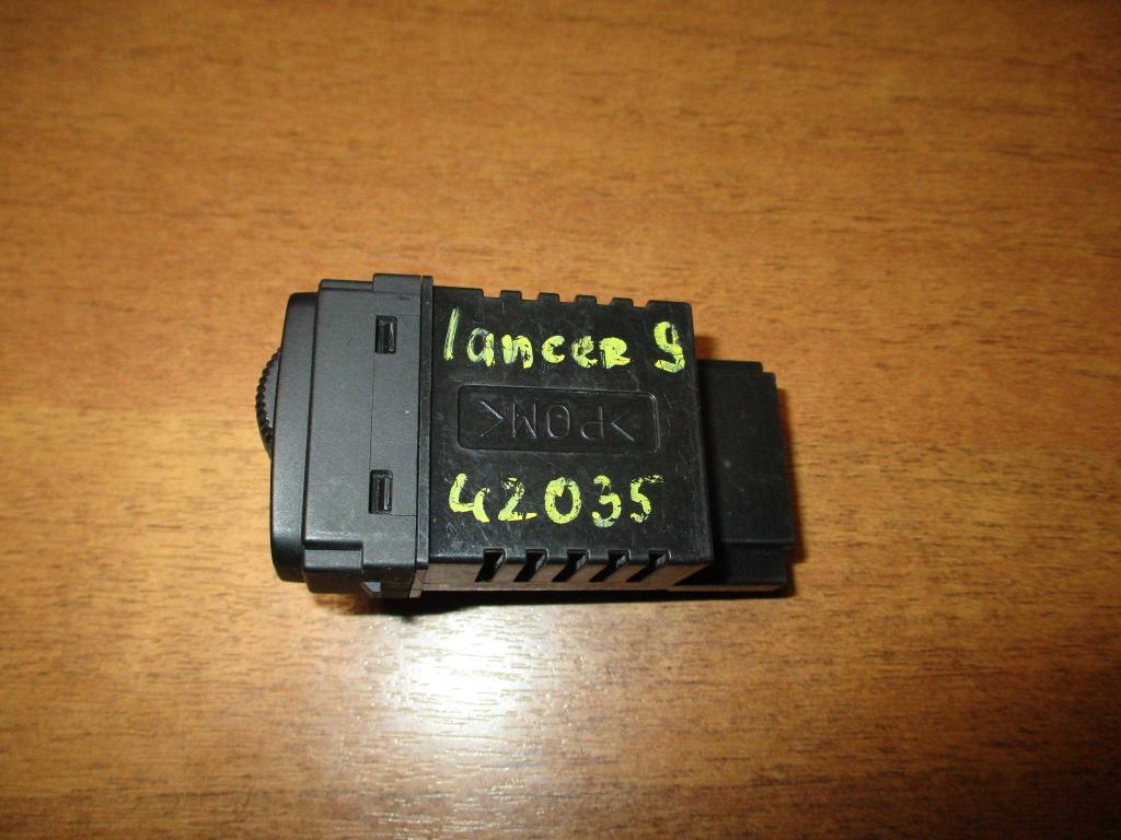 Кнопка освещения панели приборов, 500 рублей, Пермь