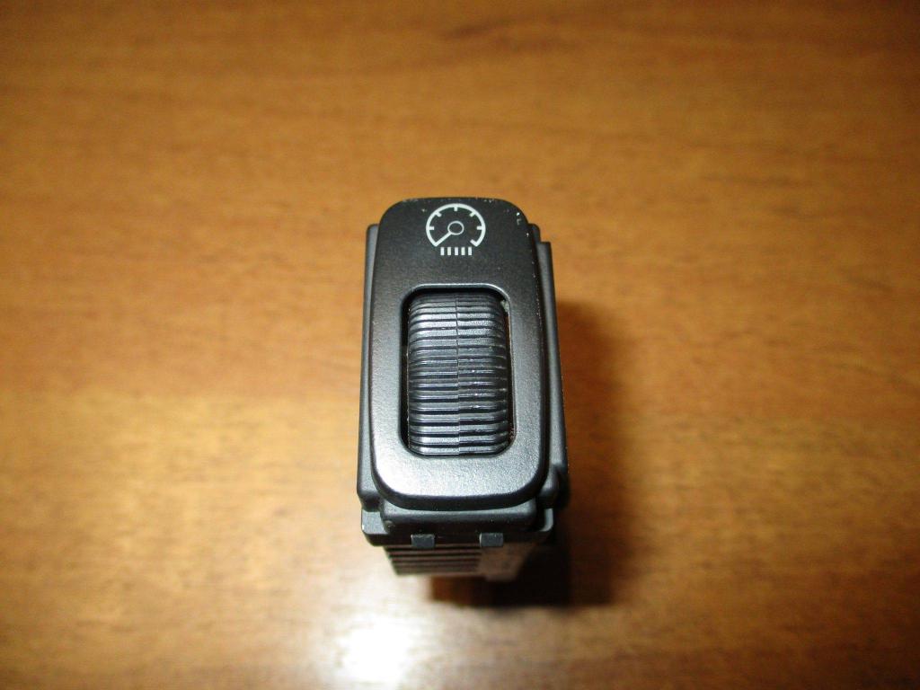 Кнопка освещения панели приборов, 500 рублей, Пермь