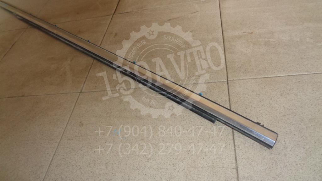 Накладка стекла переднего правого, 1000 рублей, Пермь